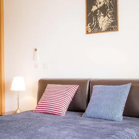 Apartment Luxury 3 Bed With Pool View *