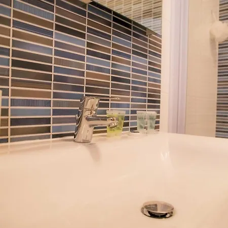 Luxury 3 Bed With Pool View