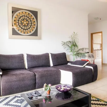 Apartment Luxury 3 Bed With Pool View *